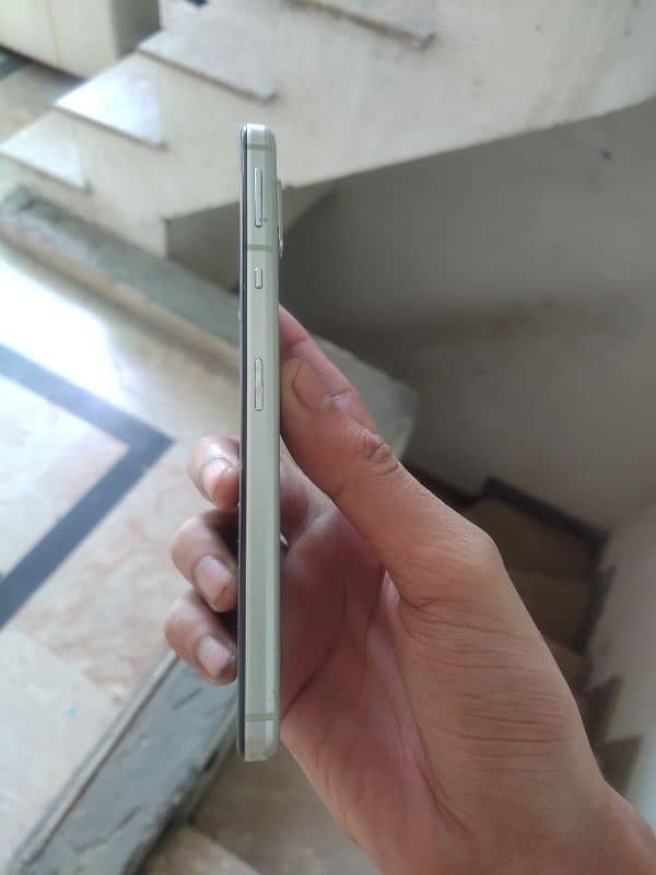 Aquos sense 5g phone need to be repaired bht Dair se band pra hey 3