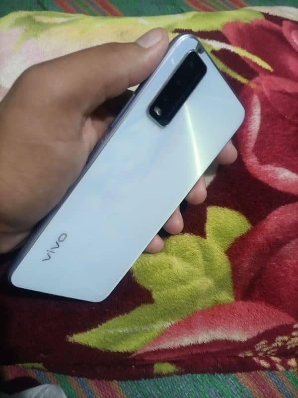 vivo y20 4/64gb 6