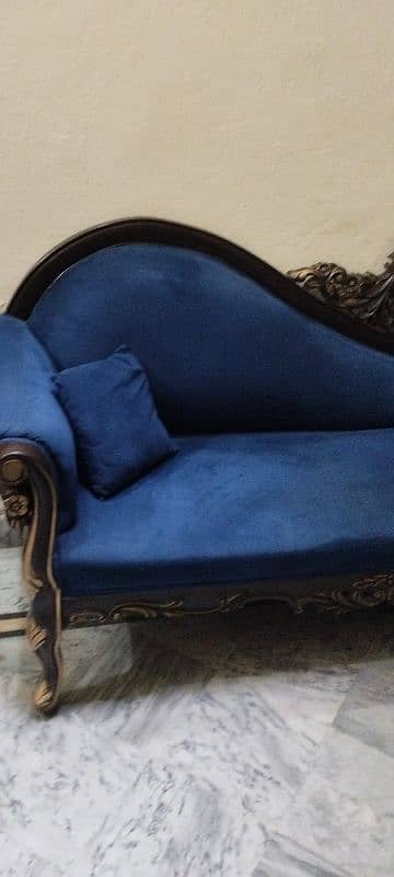 Dewan with Blue Poshish and Cushions 2