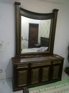 Dressing table