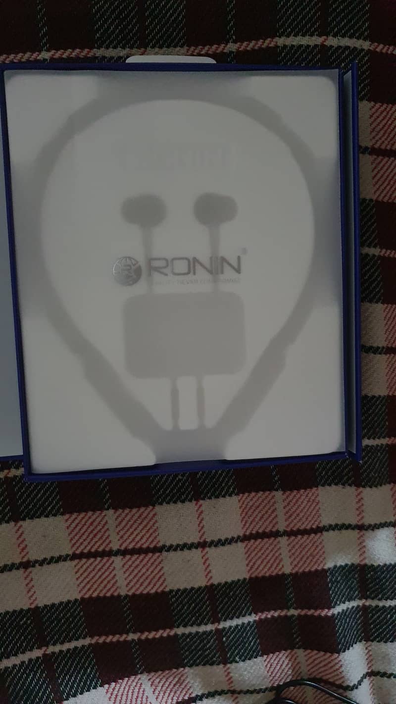 ronin r9 neckband 3