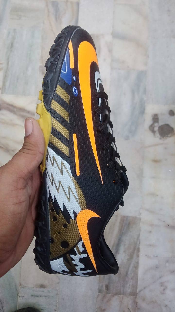 Football Shoes Brand New 1