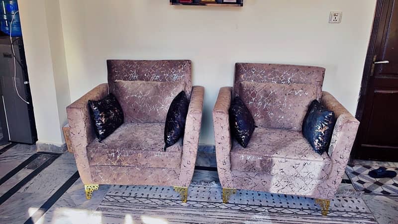 7 seater Sofa In Imported Clothing Available for Sale in Islamabad 2