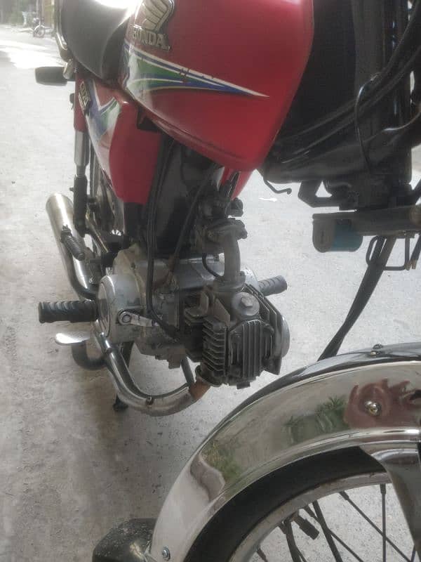 honda cd 70 very good conditions 3