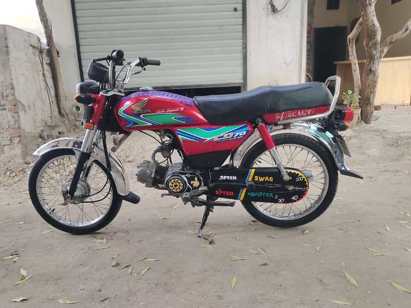 Honda 70 bike 0306 0445816 4