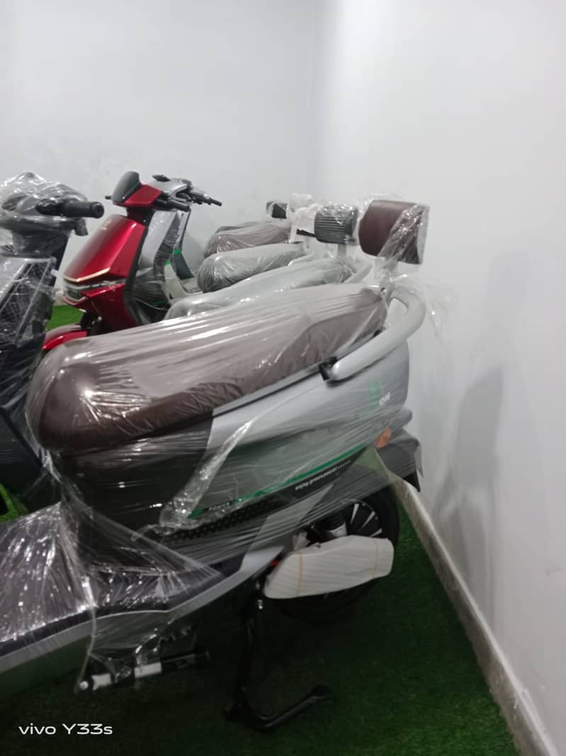 Electric Scooty , Eelctric Bikes Eve On LEOPARD Pro 2024 Full Loaded 7