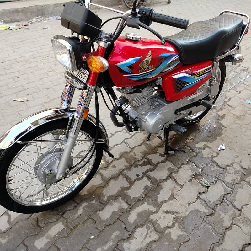 Honda CG 125 2024 3