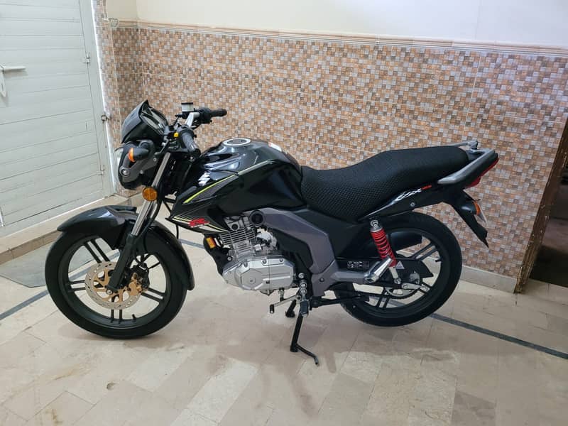 Suzuki GS-125 2023 12