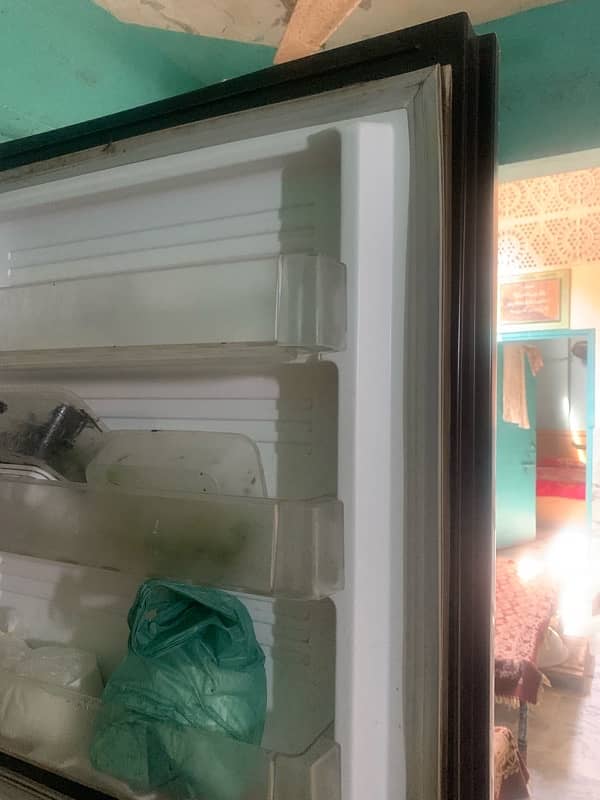 80,000 Pel Refrigerator Glass Dor Original Condition No Reapair 10