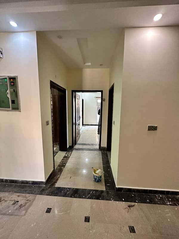 10 MARLA LIKE NEW UPPER PORTION AVAILEBAL FOR RENT IN BAHRIA TOWN LAHORE 8