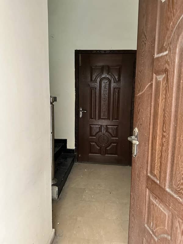 10 MARLA LIKE NEW UPPER PORTION AVAILEBAL FOR RENT IN BAHRIA TOWN LAHORE 12