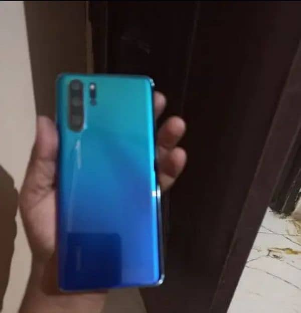 Huawei p 30 pro 10/9 Condition 2