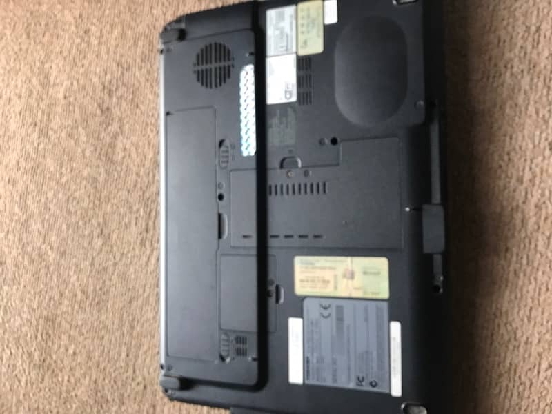 toshiba laptop 3gb 250gb core 2 due all ok 1