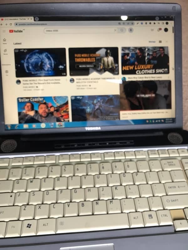 toshiba laptop 3gb 250gb core 2 due all ok 7