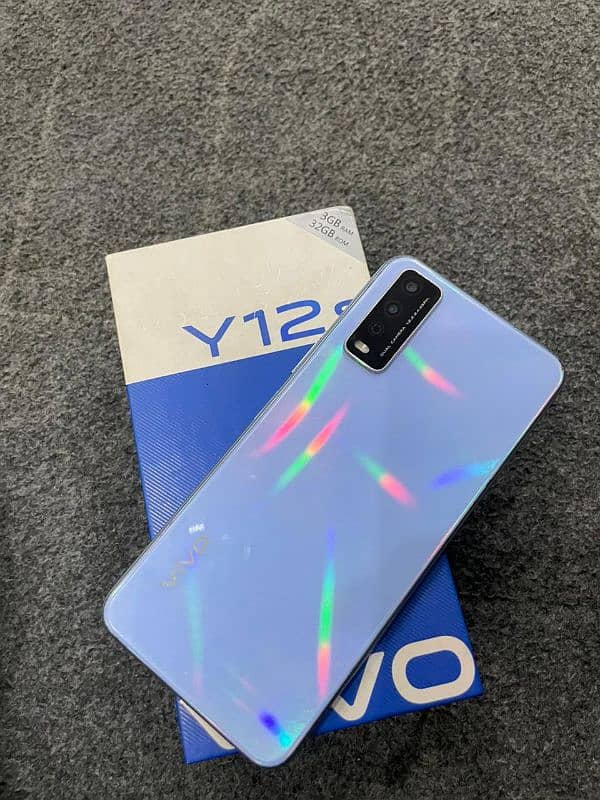 vivo y12s 4