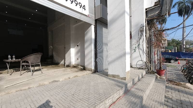 Prime Location 189 Square Yards Building For sale In Gulshan-e-Iqbal Town 1