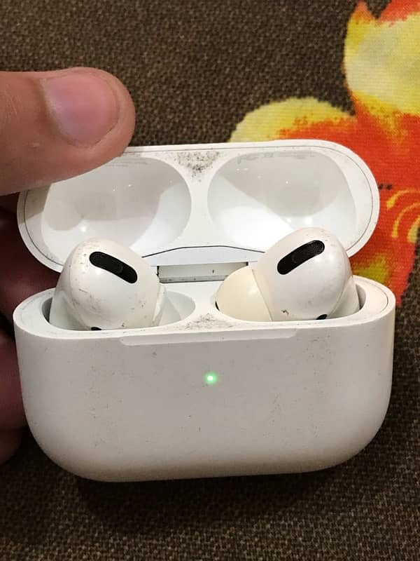 apple airpods pro 100%original vietnam version 5