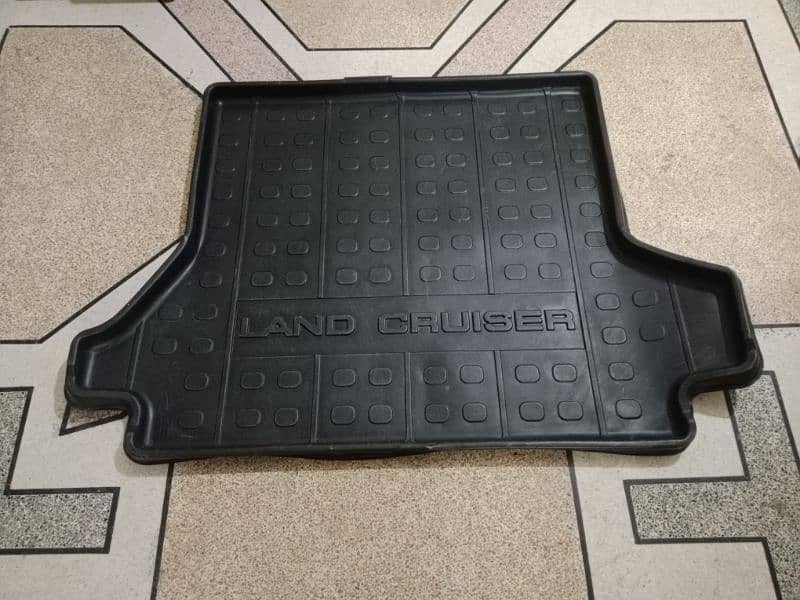 land cruiser mat 1