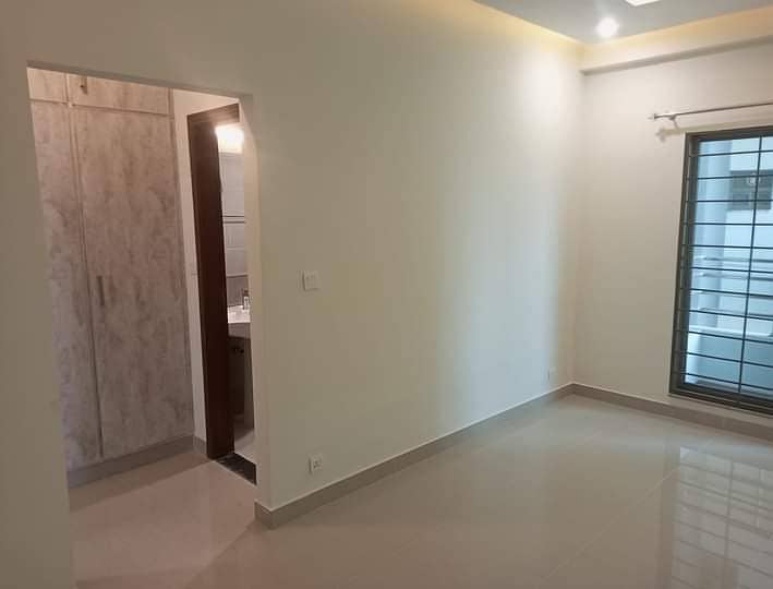 3 Bed Beautiful Apt Available for rent in Askari 11 Sec D Lahore 14