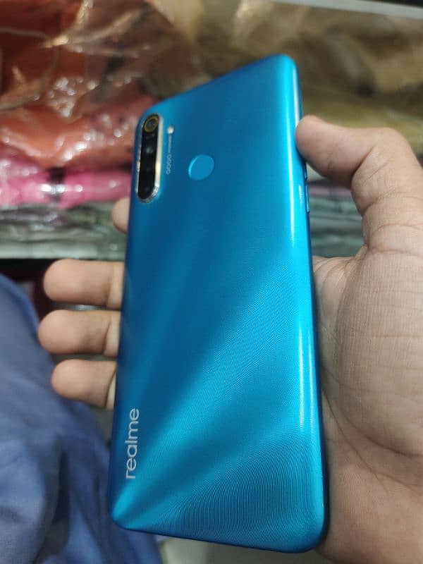 Realme 5i 4/64 With box 5