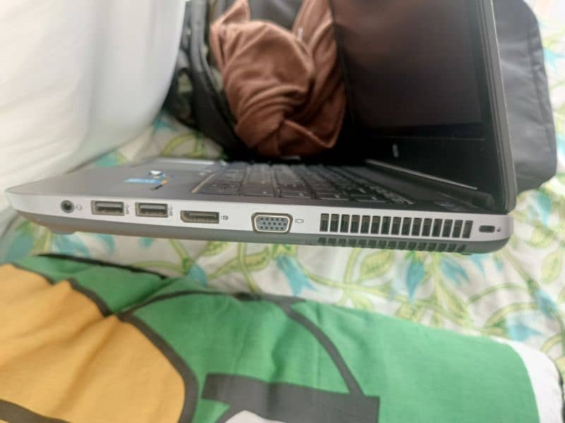 hp laptop 8 . . 128. . . ssd 1