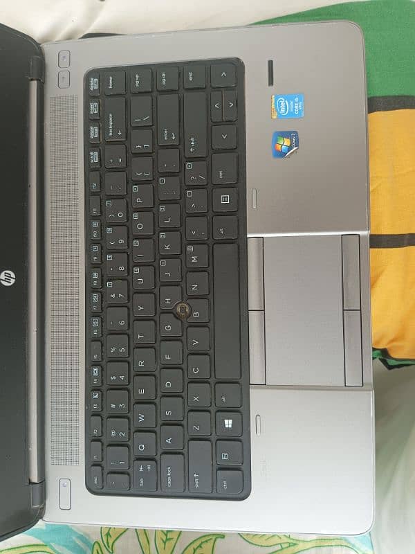 hp laptop 8 . . 128. . . ssd 2