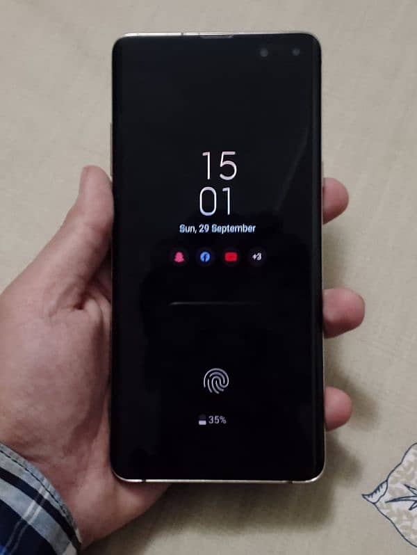 Samsung Galaxy S10 5G 1