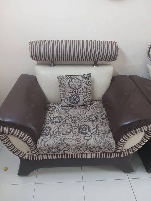 5 sitter sofa set (3 +1+1) 1