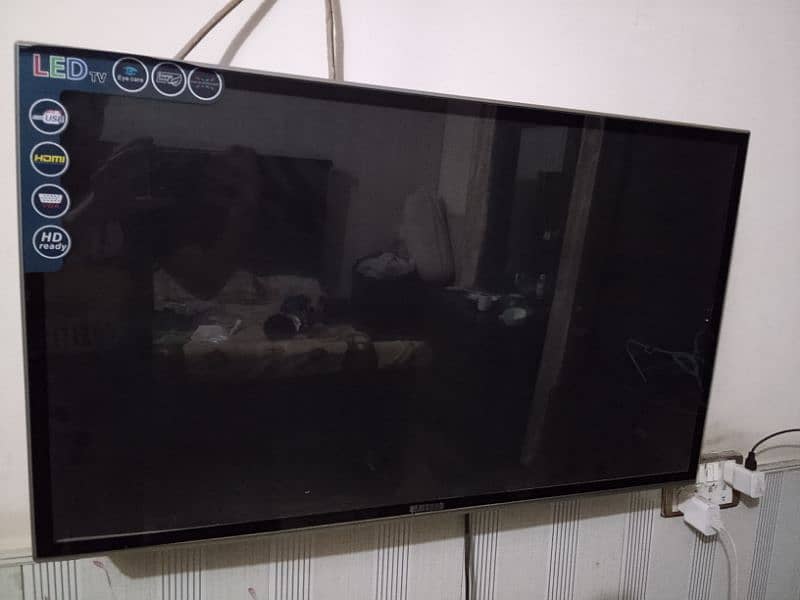 32 inch lcd for sale need to replace it's penal 0