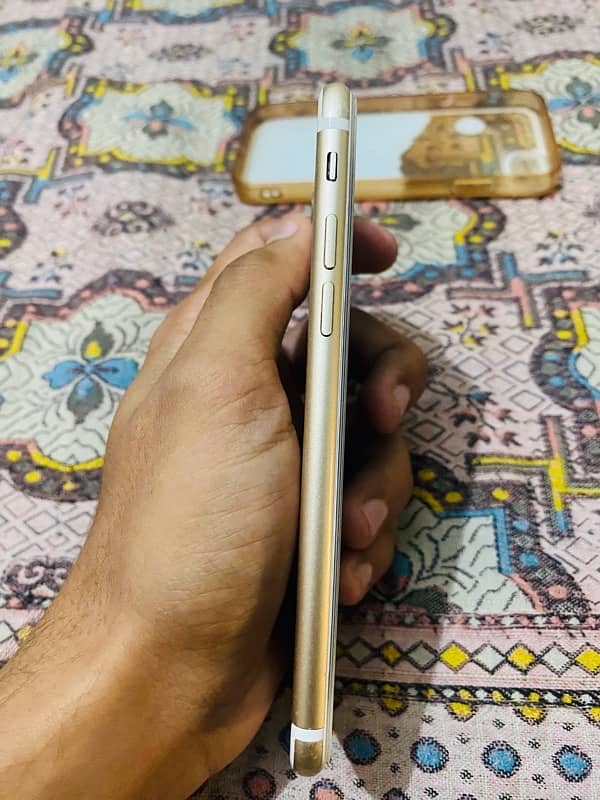 iPhone 7 PTA official Approved 128gb Golden color 1