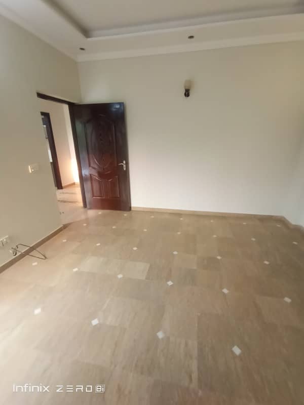 1 Kanal House For Rent Good Location 6