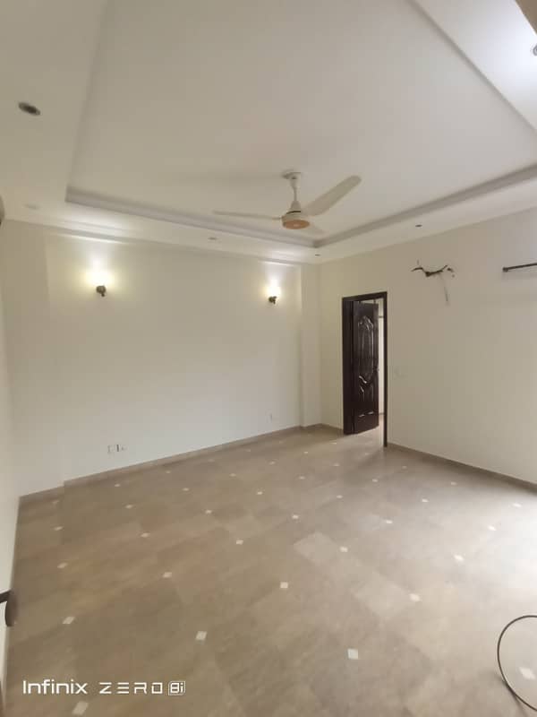 1 Kanal House For Rent Good Location 8