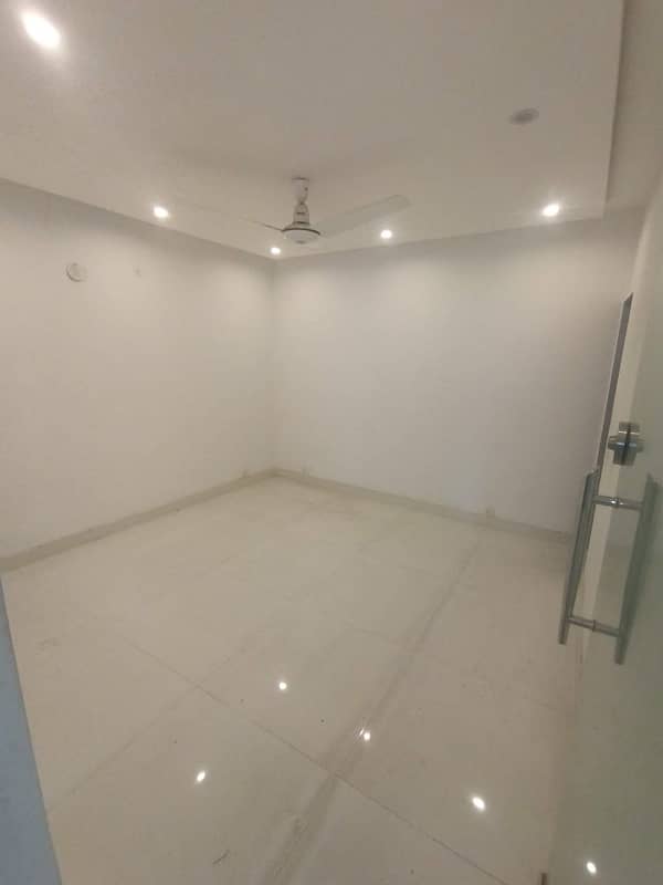 4 Marla Floor Available For Rent 0