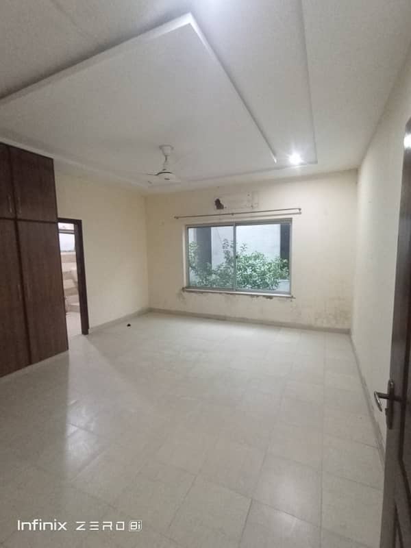 1 Kanal Upper Portion Available For Rent Facing Park All Facilities available 6