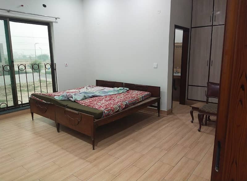 1 kanal upper portion available for rent near Masjid, Winter land and Cineplex at very prime location of Sector F, Bahria Town Lahore 6