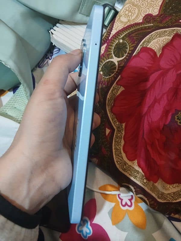 realme note 50 4/64  with box 4