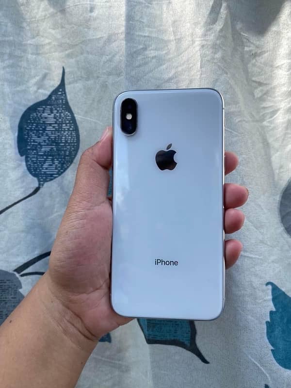 Iphone X 64 GB PTA Approved Battery health 88% White Color 0