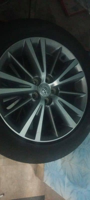 Toyota Grandy alloy rims and tyres 0