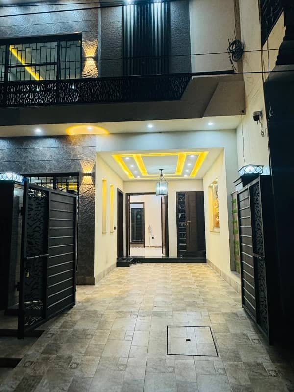 5 MARLA BRAND NEW TRIPLE STORY HOUSE FOR SALE IN JOHAR TOWN BLOCK J 2