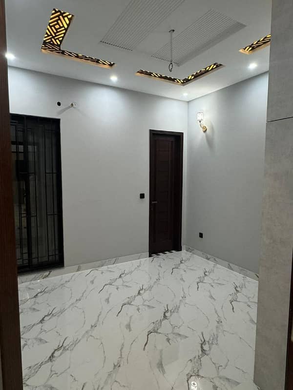 5 MARLA BRAND NEW TRIPLE STORY HOUSE FOR SALE IN JOHAR TOWN BLOCK J 9