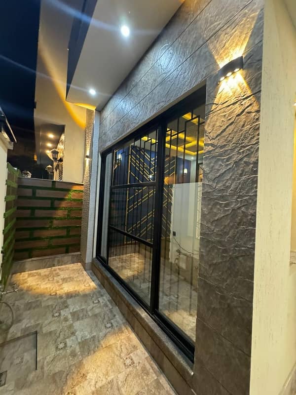 5 MARLA BRAND NEW TRIPLE STORY HOUSE FOR SALE IN JOHAR TOWN BLOCK J 43