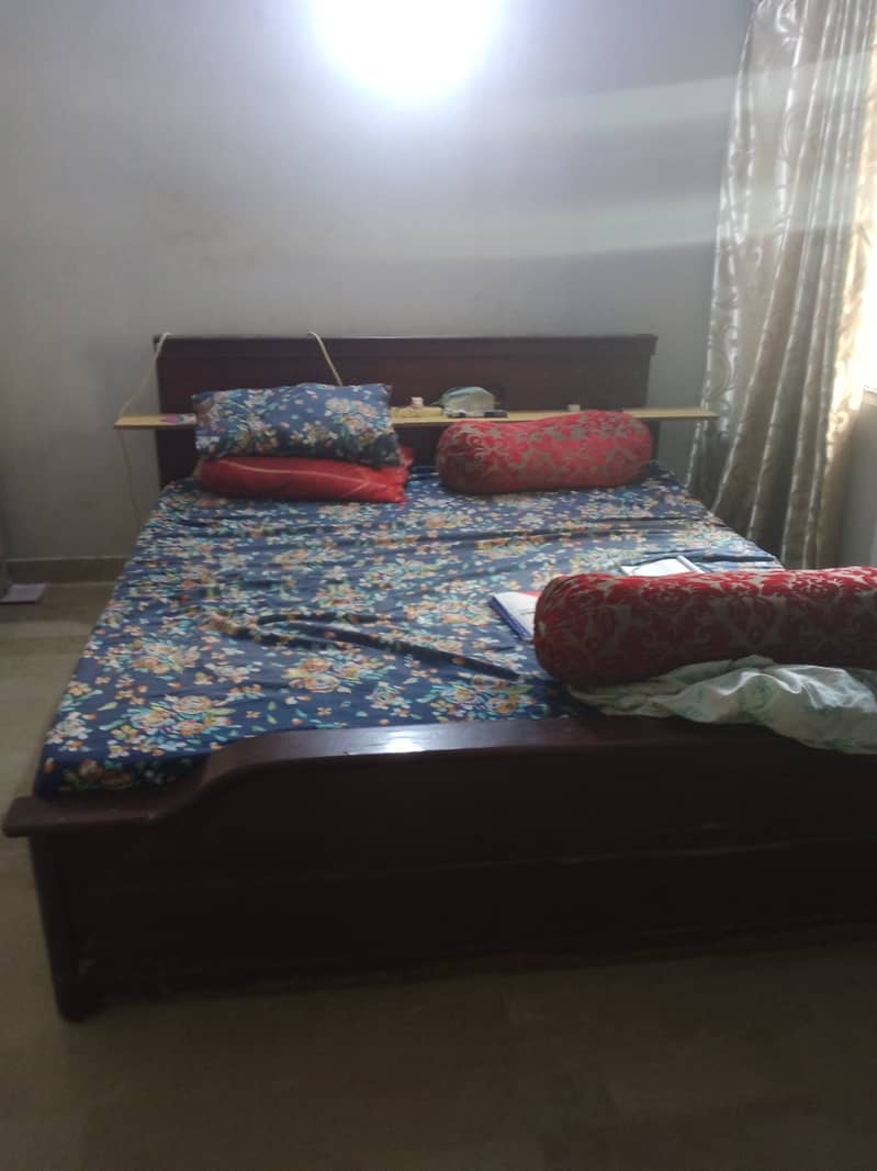 Bed for Sale (Call: +923227245802) WhatsApp also. 0