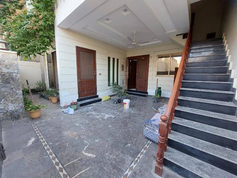 8 MARLA HOUSE AVAILABLE FOR RENT AT KHAYABAN E SHAIR 7