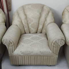 10 Seater -Sofa Set in give away price. 3+3+1+1+1+1