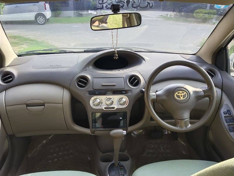 Toyota Platz 2002 6