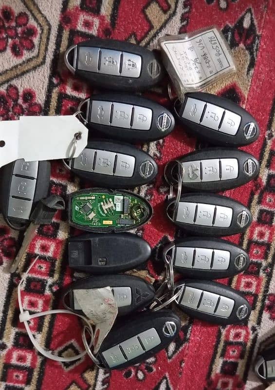 all Japanese and Pakistanis Car remote Keys original available 8