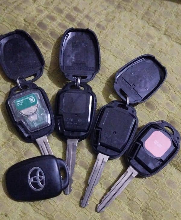 all Japanese and Pakistanis Car remote Keys original available 14