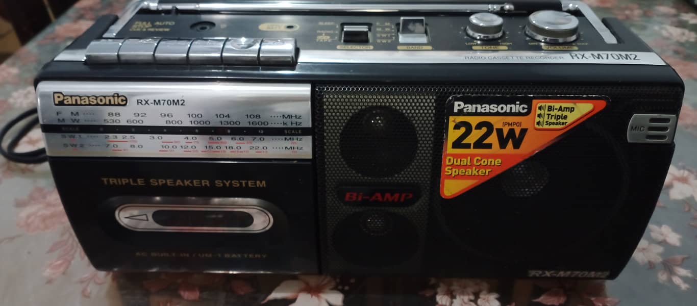 Radio / Tape Cassette Player & Recorder 4