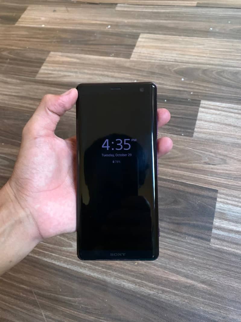 SONY XPERIA XZ3 3