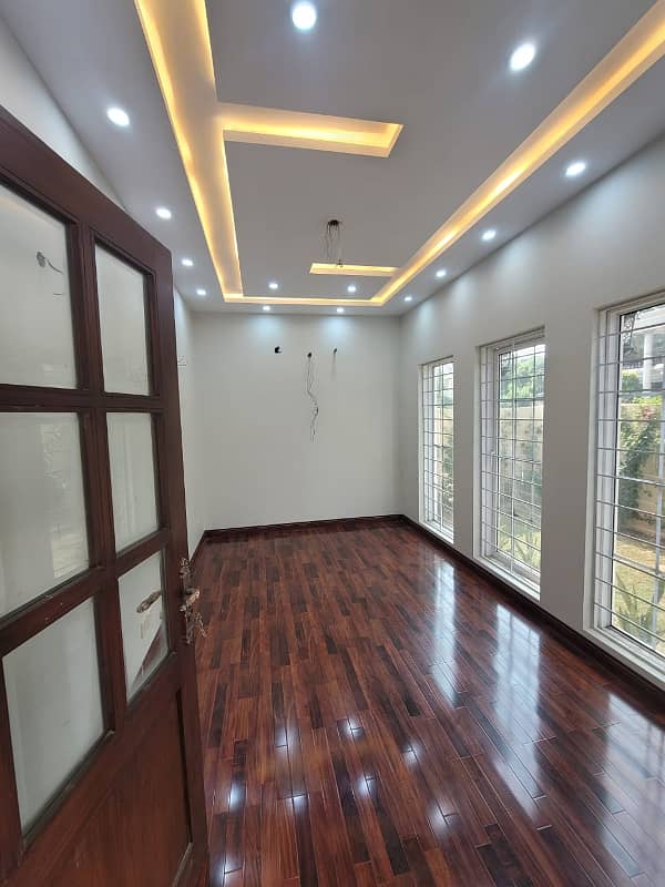 Spacious 12 Marla Lower Portion for Rent in G Block, Johar Town, Lahore. Upper Lock. Best For silent Office. 19